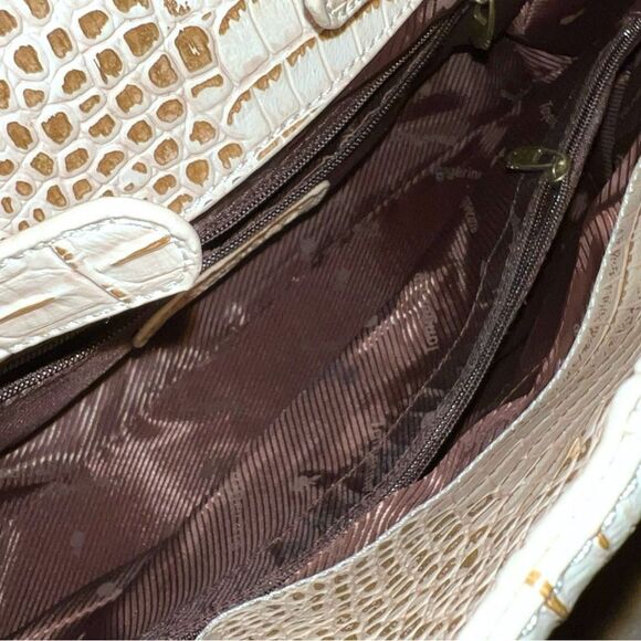 Tangerine brand awesome cream colored bag with brown in the cracks of faux croc - Picture 6 of 7